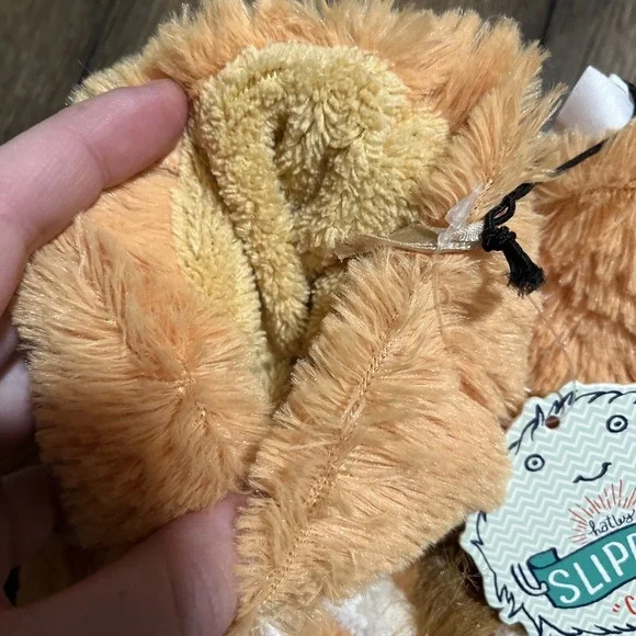 HATLEY New Lion Slouch Slippers L (11-13) - Picture 3 of 4